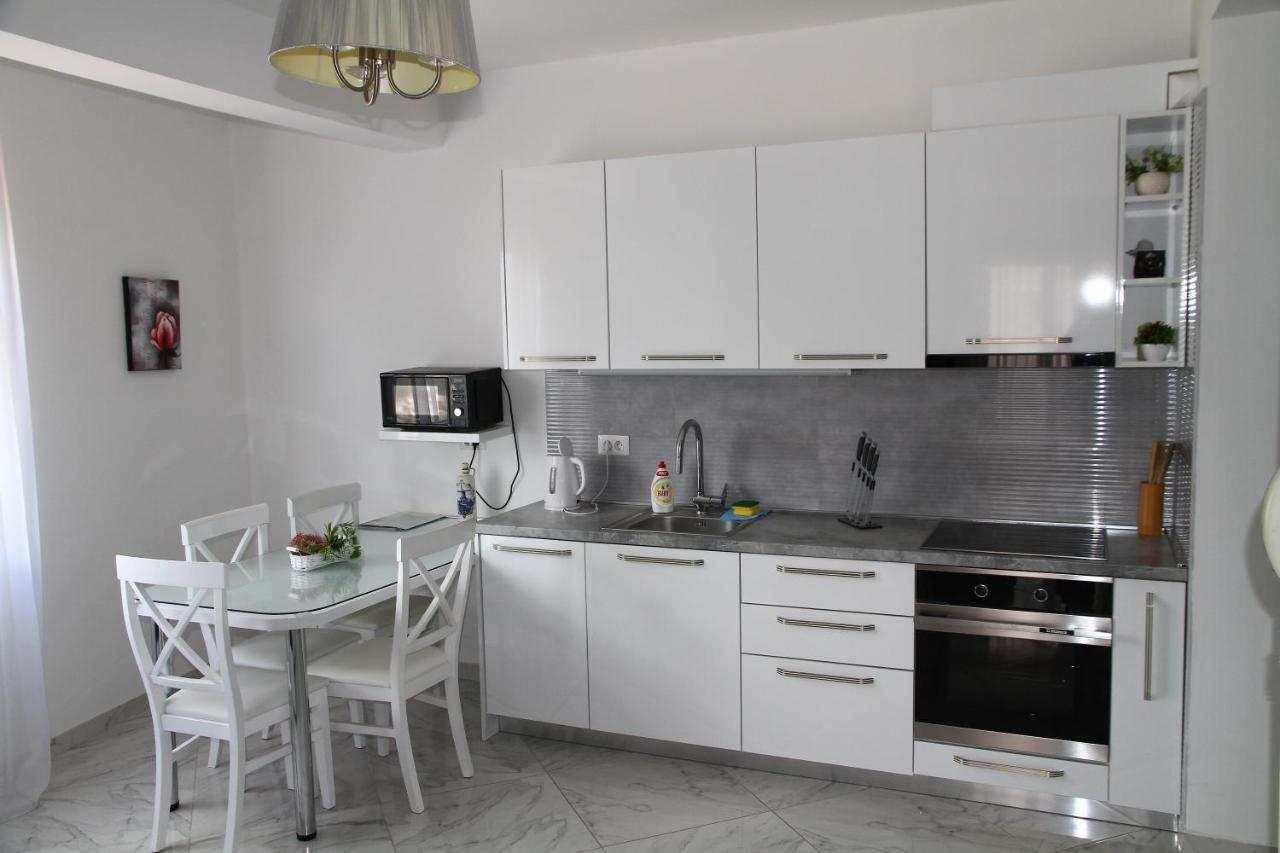 Bella Costa Apartment Dobra Voda Ngoại thất bức ảnh