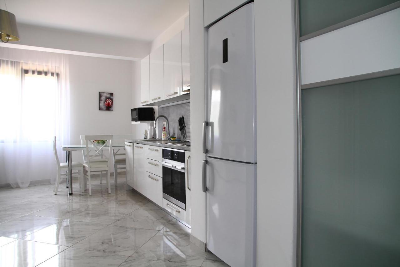 Bella Costa Apartment Dobra Voda Ngoại thất bức ảnh